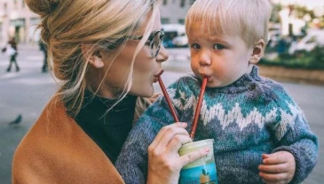 STORY TELLING MOM  KIDS 